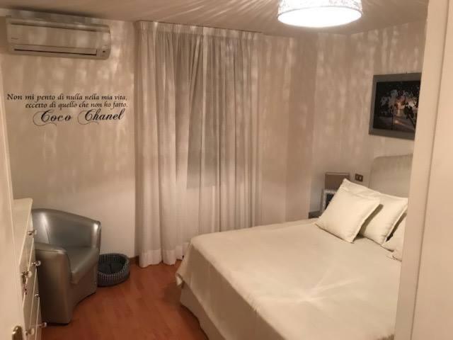 La Casetta Villa Fondi Luaran gambar